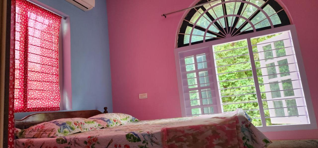 Hotel Jj'S White House Thrissur Esterno foto