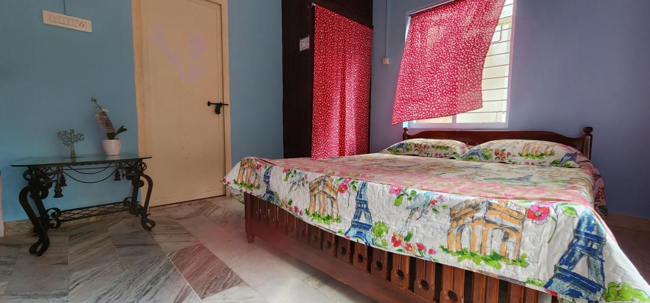 Hotel Jj'S White House Thrissur Esterno foto