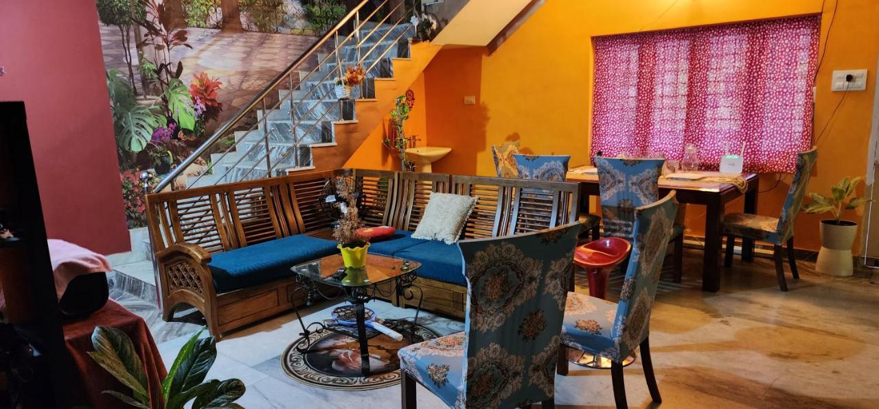 Hotel Jj'S White House Thrissur Esterno foto