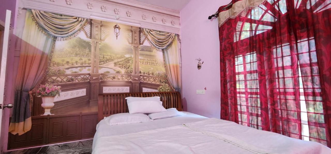 Hotel Jj'S White House Thrissur Esterno foto